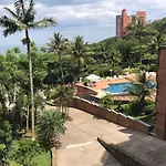 Condominio Sorocotuba - Guaruja